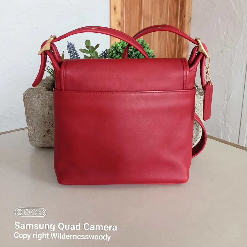 Coach Legacy Companion Flap #9715, 2001. Turn Lock, Crossbody, Red/Bordeaux - Picture 5 of 16